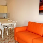 Bright Flat Near The Apartment *